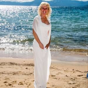 Meet your Posher, Angie